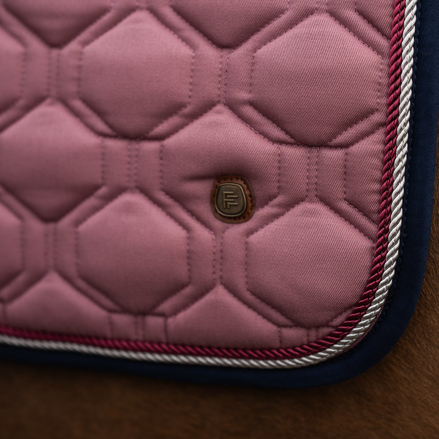 Dressyrschabrak  Ariel Fairfield®